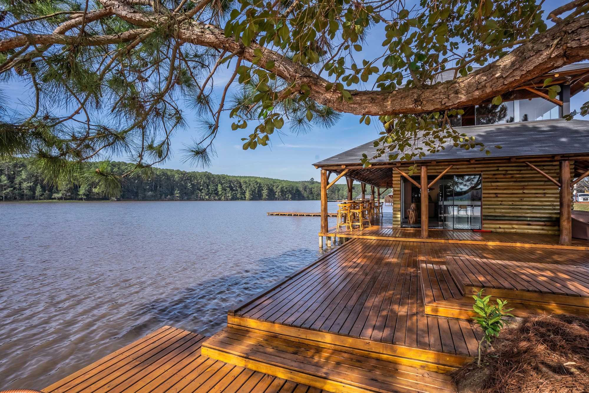 Virá Farm Hotel aposta em gastronomia autoral e Spa L’Occitane em experiência que une campo, sabor e bem-estar